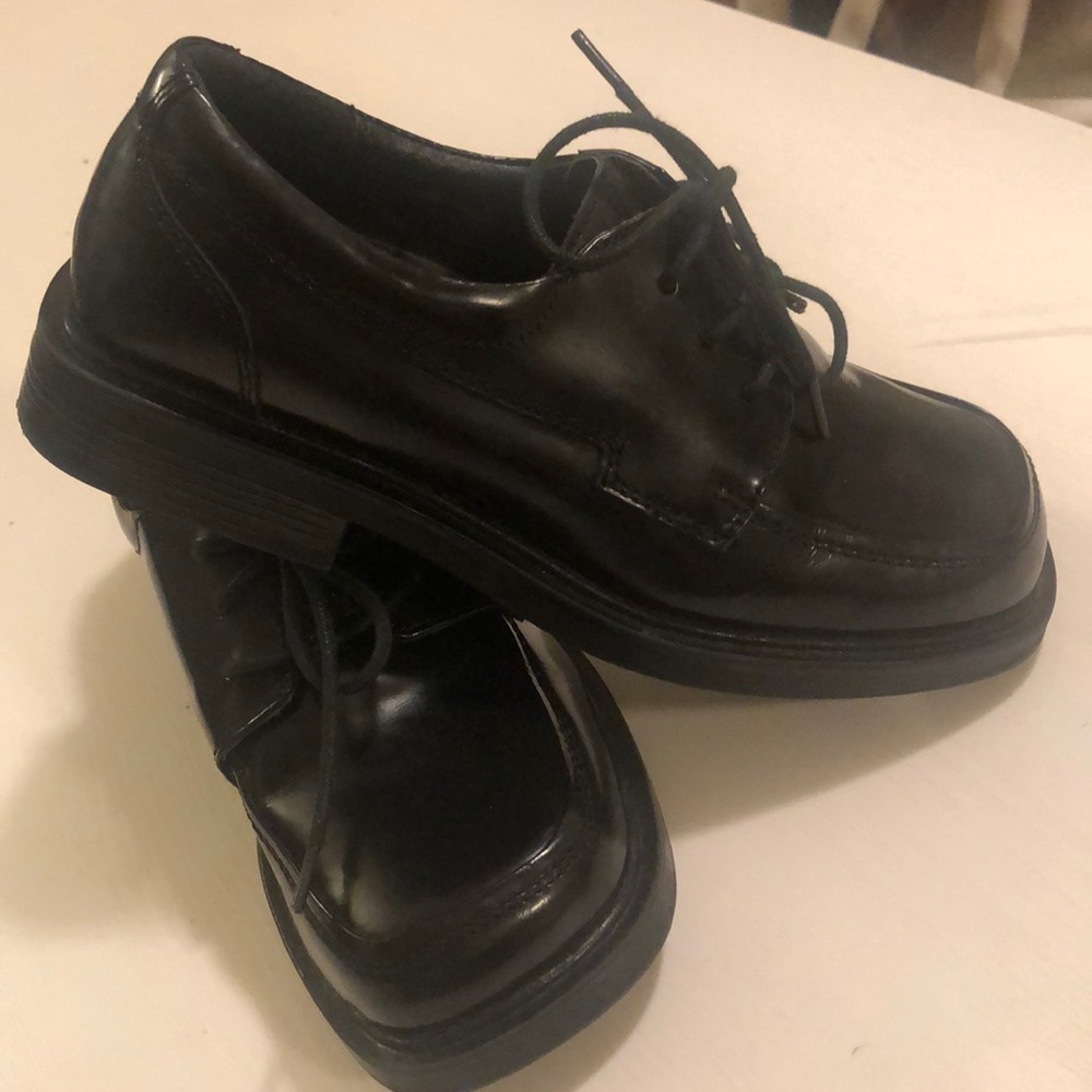 NWOT BLACK DRESS SHOES